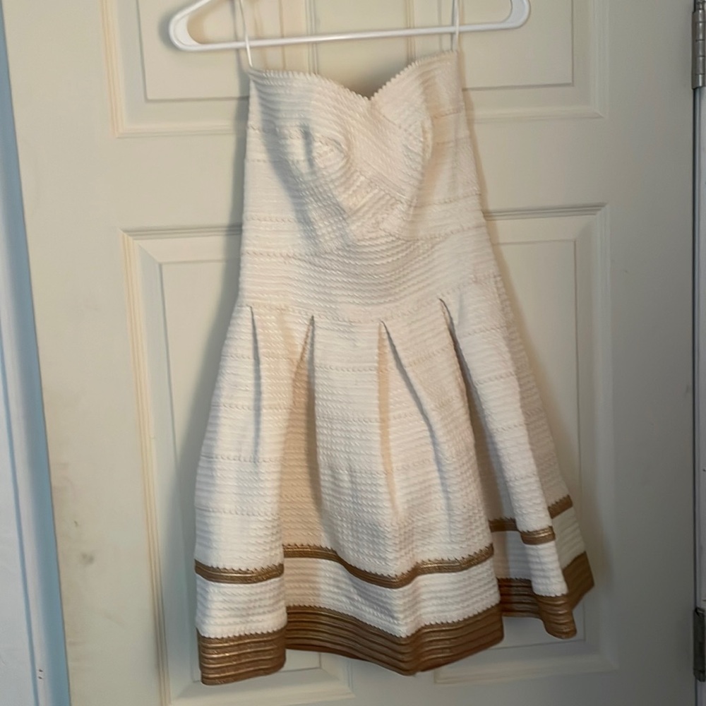Fun, strapless Alythea dress